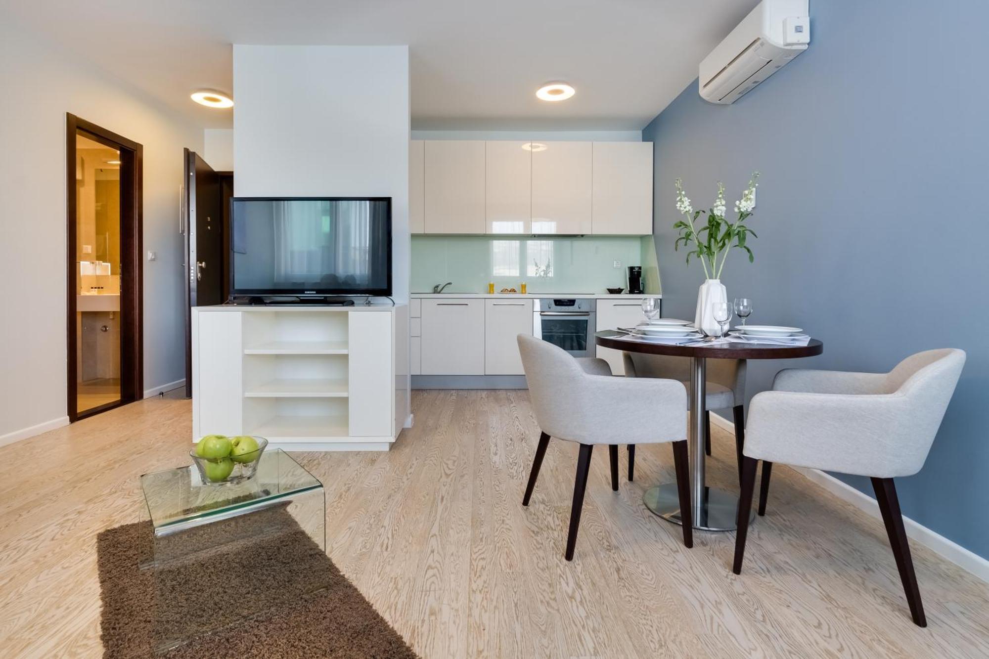 Comfort One-Bedroom Apartment,1219712338:JPEG