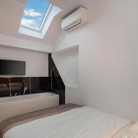 Top Rooms-2