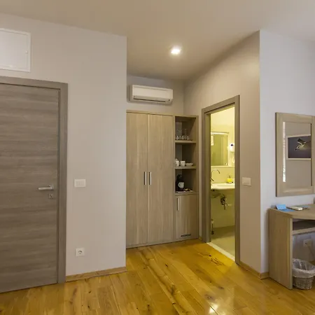 Tifani Luxury Rooms-2