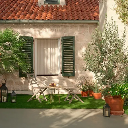 Lanterna Rooms-3